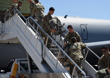 AZ Guardsmen return from mobilization to Wisconsin