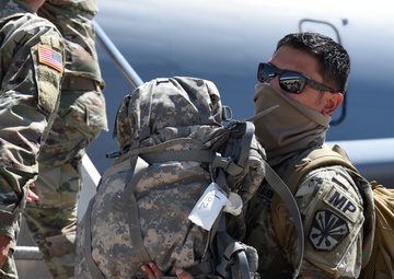 AZ Guardsmen return from mobilization to Wisconsin