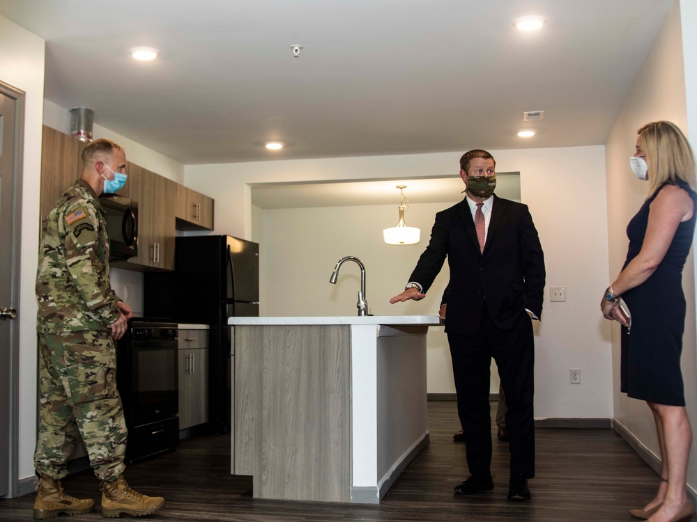 Secretary of the Army makes a house call on Fort Bragg