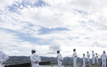 USS Michael Murphy Man the Rails for 75th Anniversary of the End of WWII