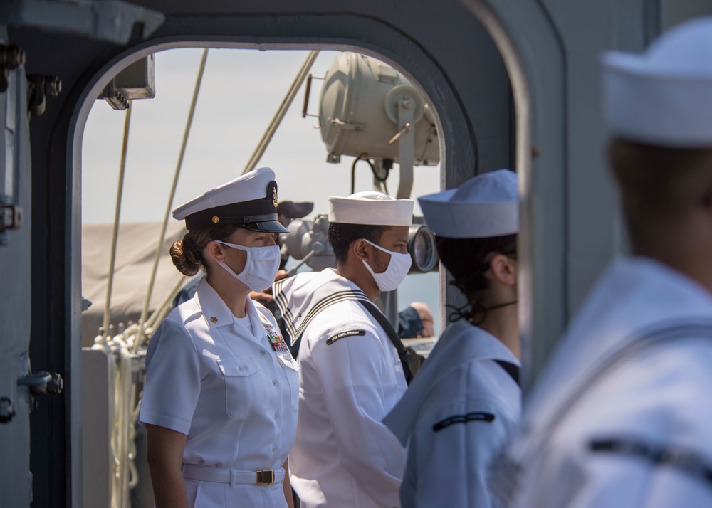 USS Carl Vinson (CVN 70) Arrives in San Diego