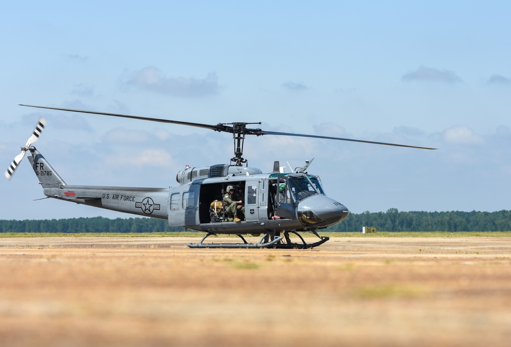 AETC tests new, innovative way of helicopter pilot training