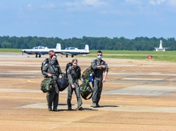 AETC tests new, innovative way of helicopter pilot training