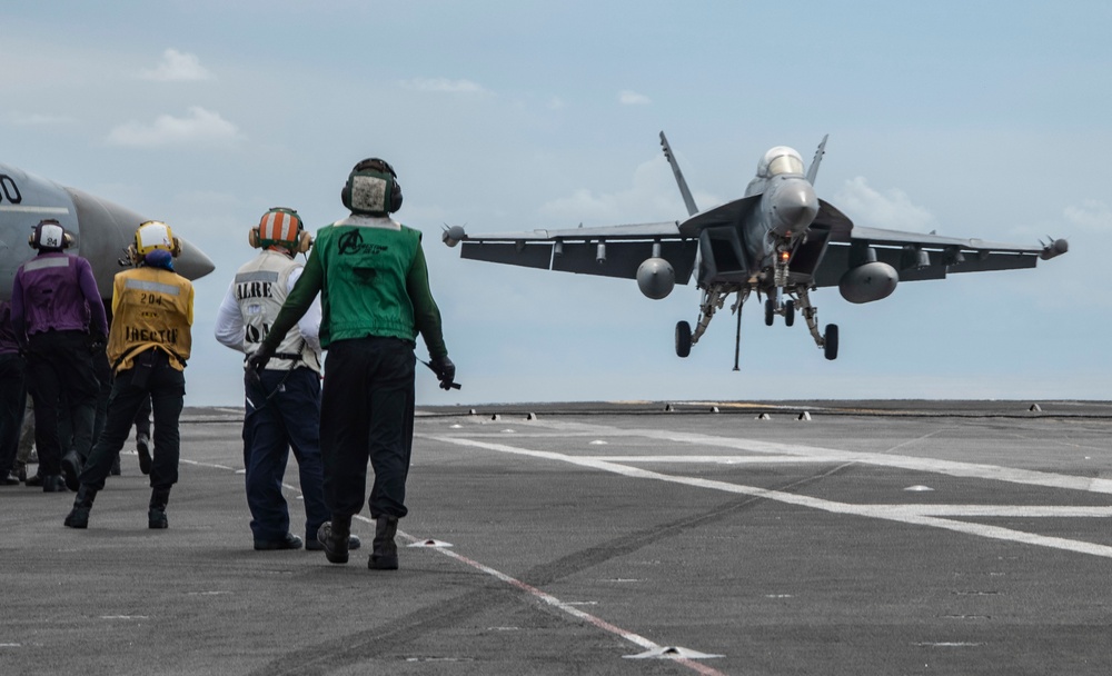 USS Ronald Reagan (CVN 76) Flight Operations