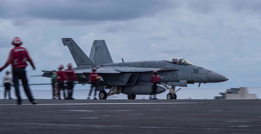 USS Ronald Reagan (CVN 76) Flight Operations