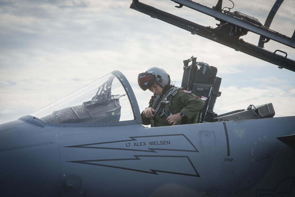 F-15 departs Bradley Air National Guard Base
