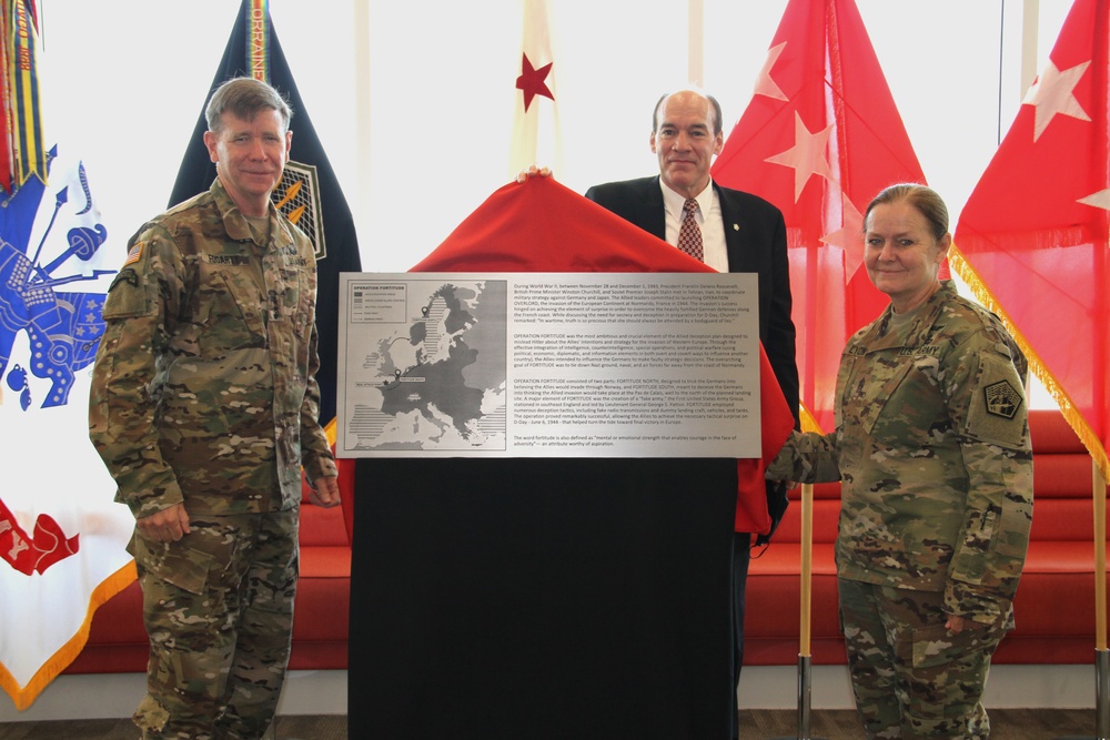 Headquarters dedication heralds arrival of Army Cyber operations at Fort Gordon