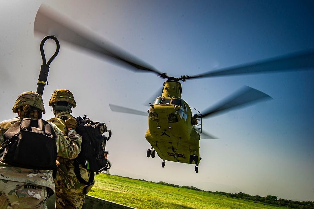 US Marine and Soldiers conduct joint sling load operation in Honduras