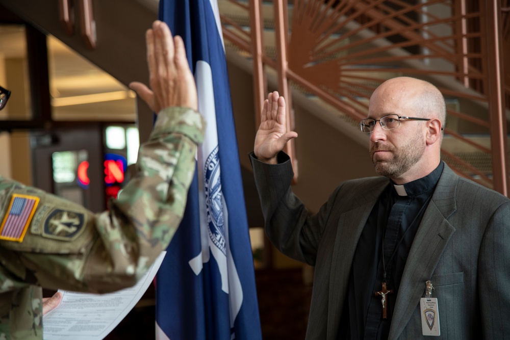 Wyoming Army National Guard commissions a new chaplain for the 960th Brigade Support Battalion