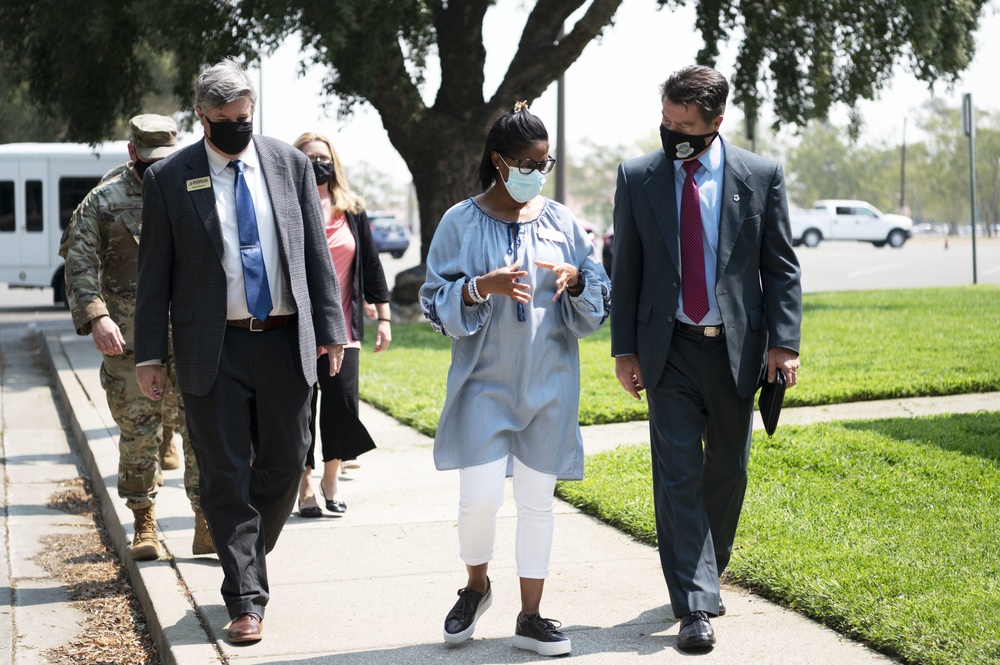 AMC Leadership visits Travis Air Force Base