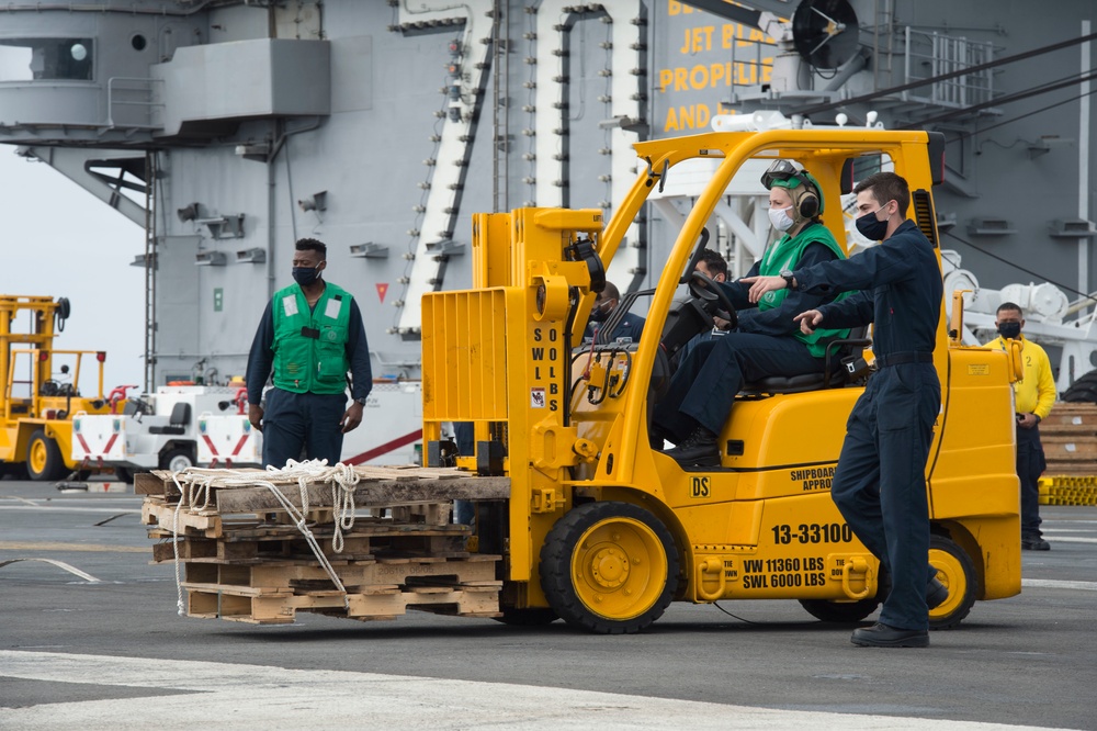 USS Carl Vinson Practices a Mock Replenishment at Sea.