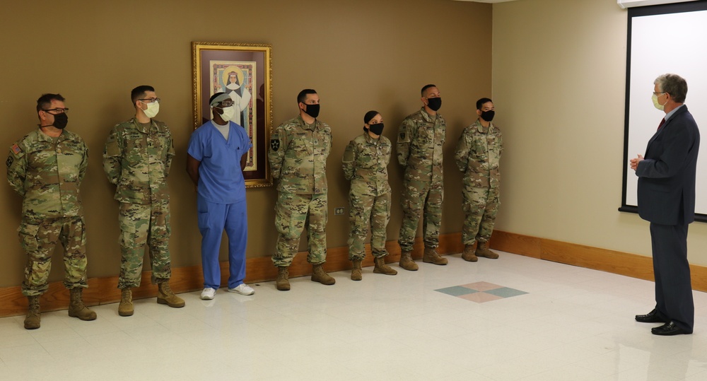 Christus Santa Rosa Medical Center awards soldiers from UAMTF-627