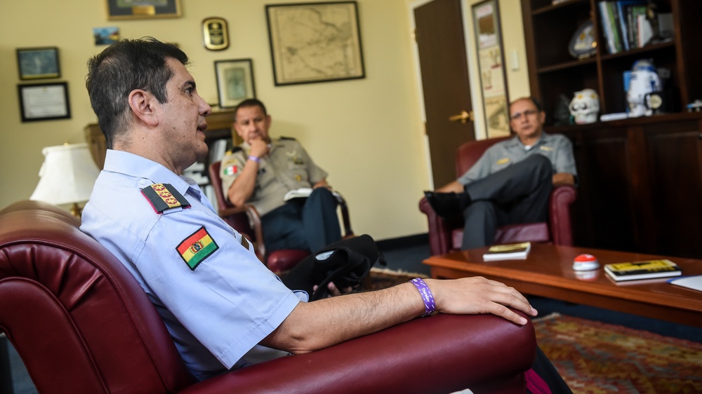 LTG Ramiro Hugo Mojica Aparicio, Bolivian Chief of Delegation to the IADB Visit