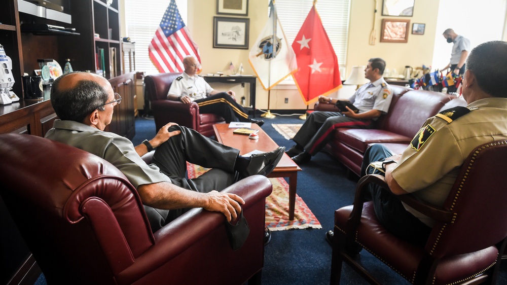 LTG Ramiro Hugo Mojica Aparicio, Bolivian Chief of Delegation to the IADB Visit