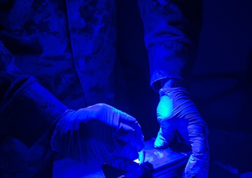 3d LE demonstrates fingerprint capabilities aboard USS America