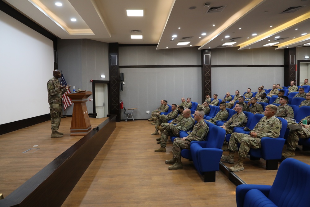 Task Force Spartan Senior Enlisted Leader Holds Town Hall