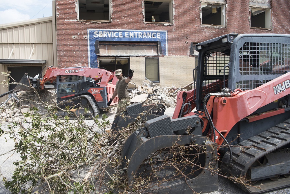 La. National Guard respond to Hurricane Laura