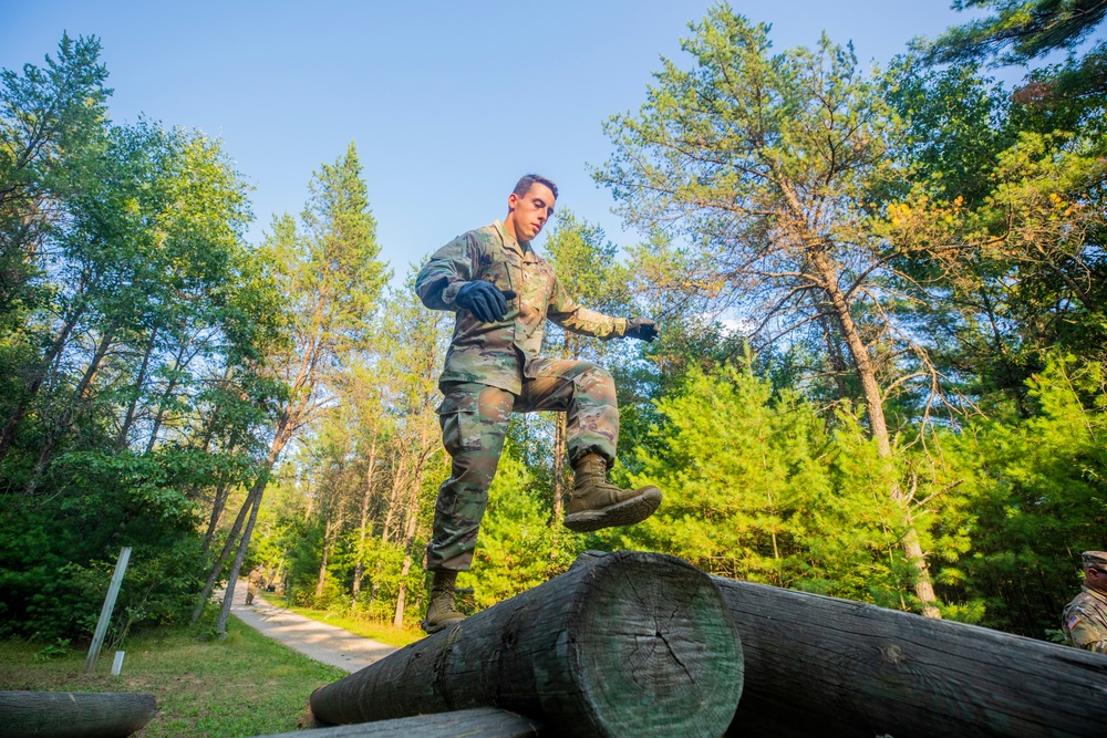 2020 U.S. Army Reserve Best Warrior - Obstacle Course