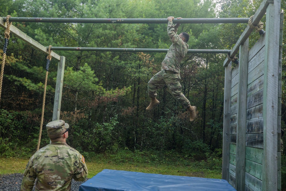 2020 U.S. Army Reserve Best Warrior - Obstacle Course