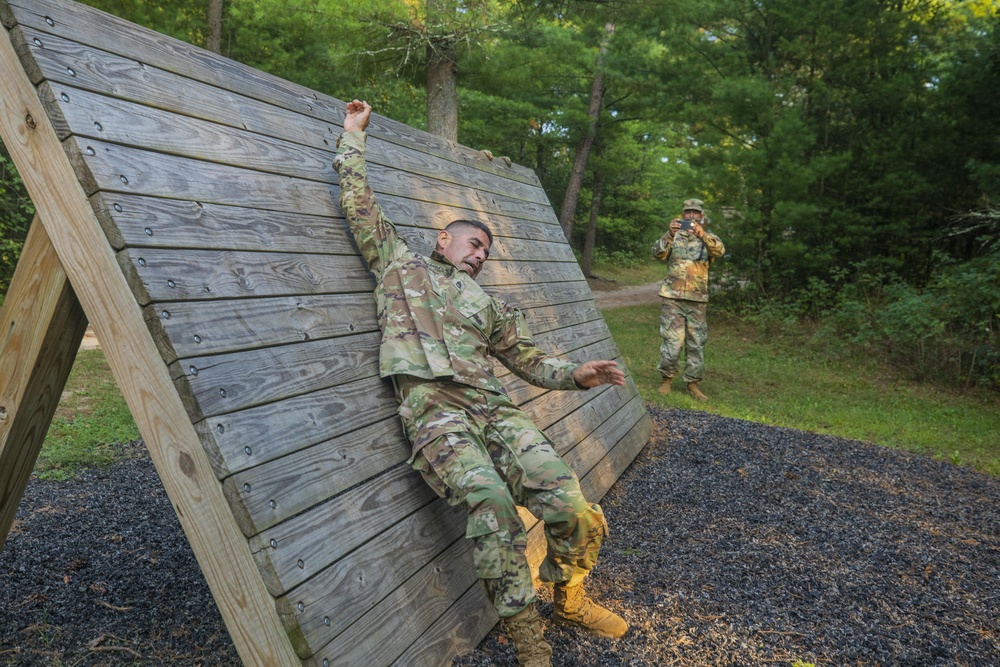 2020 U.S. Army Reserve Best Warrior - Obstacle Course