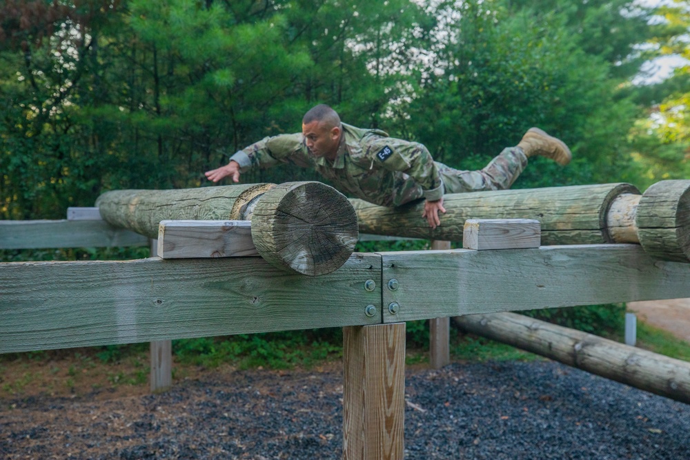 DVIDS - Images - 2020 U.S. Army Reserve Best Warrior - Obstacle Course ...