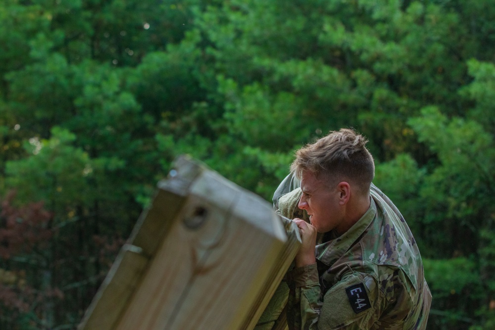 2020 U.S. Army Reserve Best Warrior - Obstacle Course