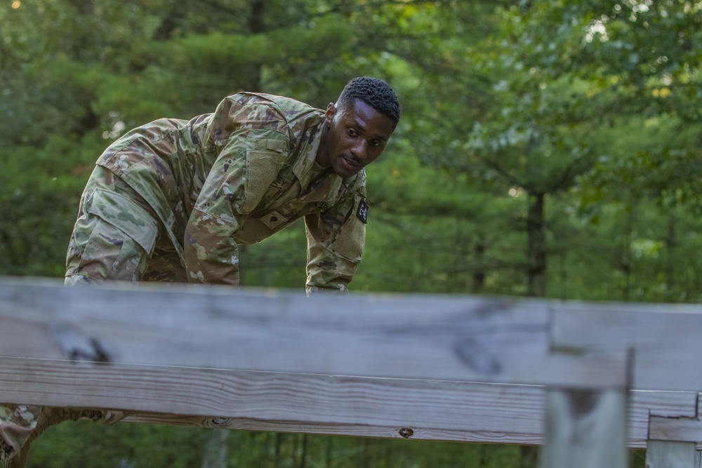 2020 U.S. Army Reserve Best Warrior - Obstacle Course