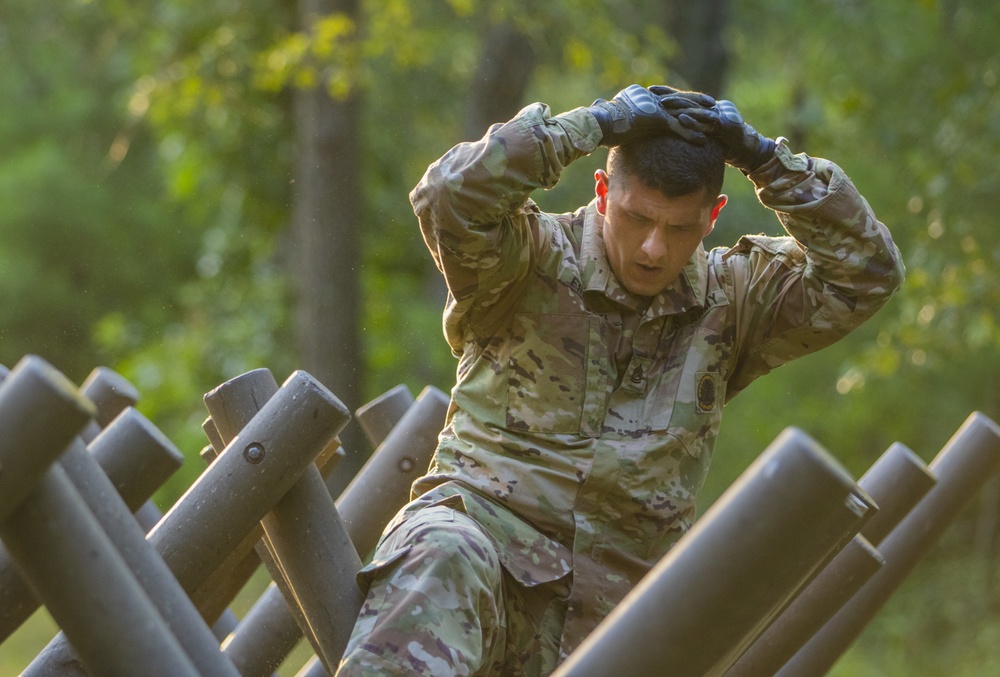 2020 U.S. Army Reserve Best Warrior - Obstacle Course