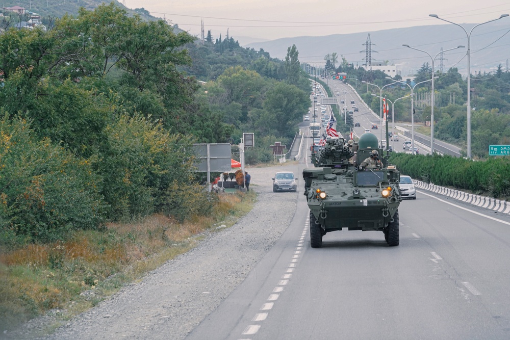 4/2 Soldiers conduct tactical road march during Noble Partner 20