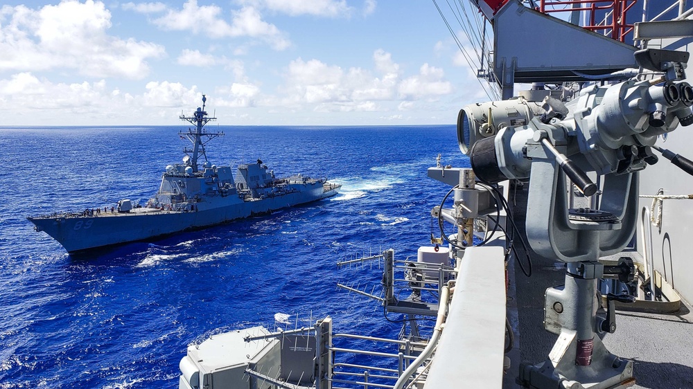 USS Mustin Recieves Fuel From USS Ronald Reagan