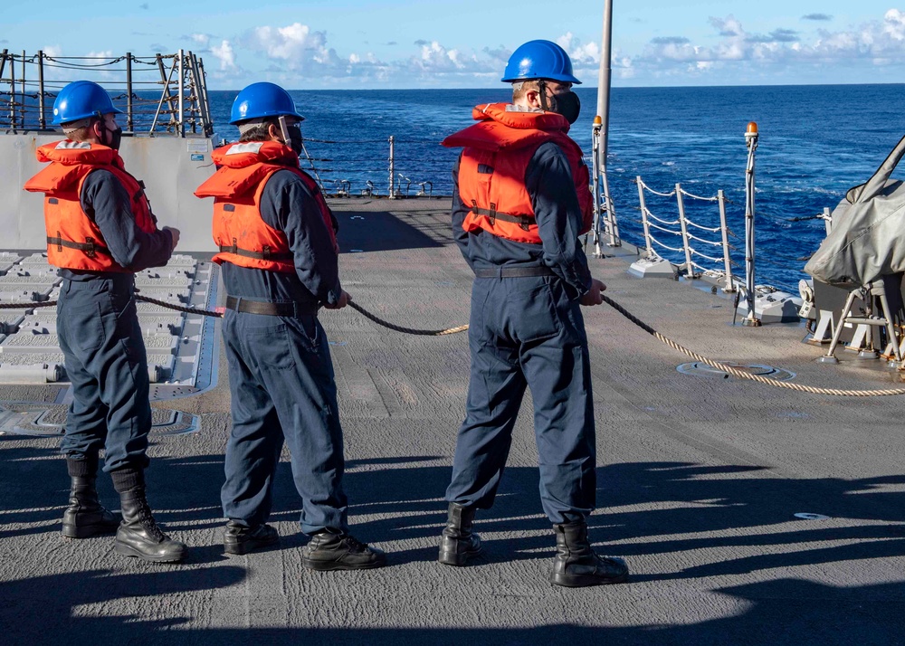 USS Mustin Conducts Replenishment-at-Sea