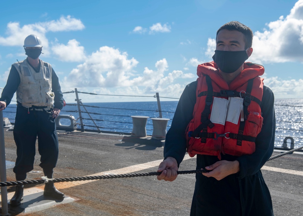 USS Mustin Conducts Replenishment-at-Sea