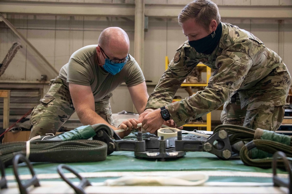 97 AMW in Photos: assembling mobility aircrew training