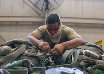 97 AMW in Photos: assembling mobility aircrew training