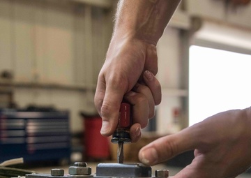 97 AMW in Photos: assembling mobility aircrew training