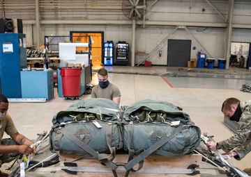 97 AMW in Photos: assembling mobility aircrew training