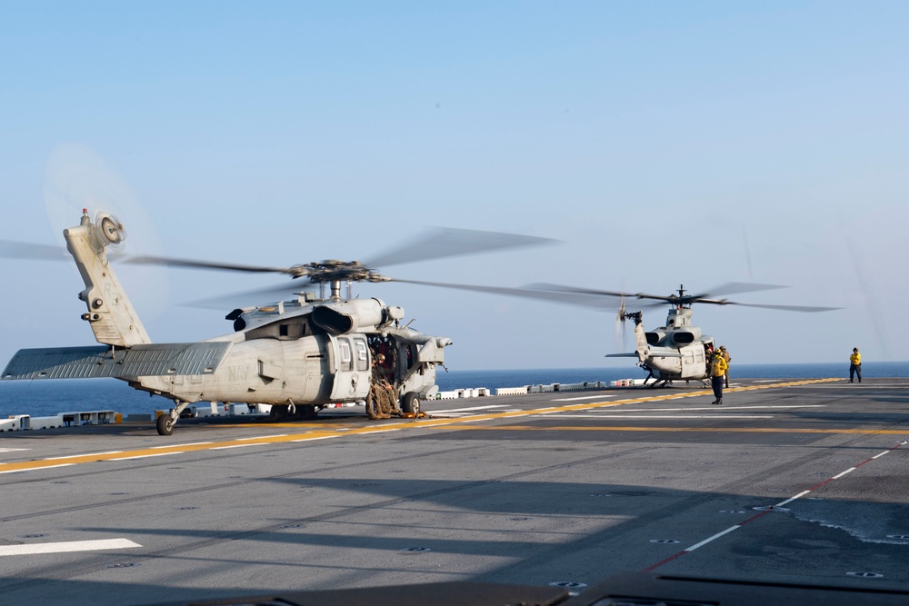 USS America (LHA 6) And 31st Marine Expeditionary Unit Conduct VBSS Exercise