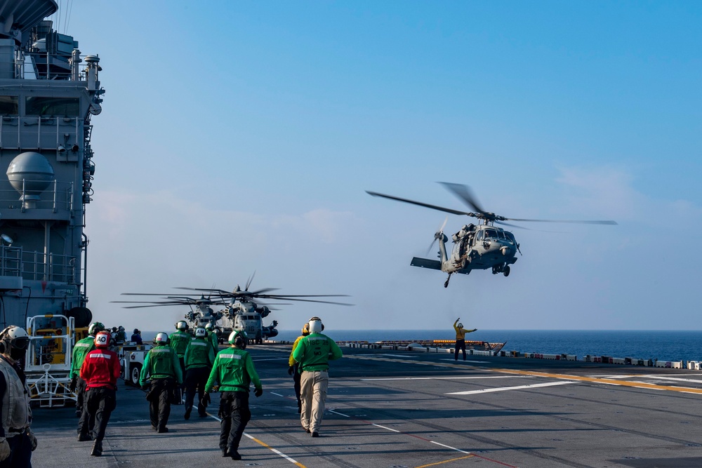 USS America (LHA 6) And 31st Marine Expeditionary Unit Conduct VBSS Exercise