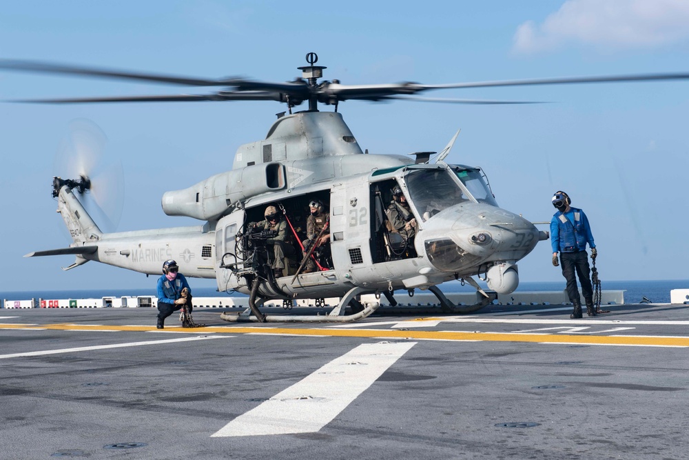 USS America (LHA 6) And 31st Marine Expeditionary Unit Conduct VBSS Exercise