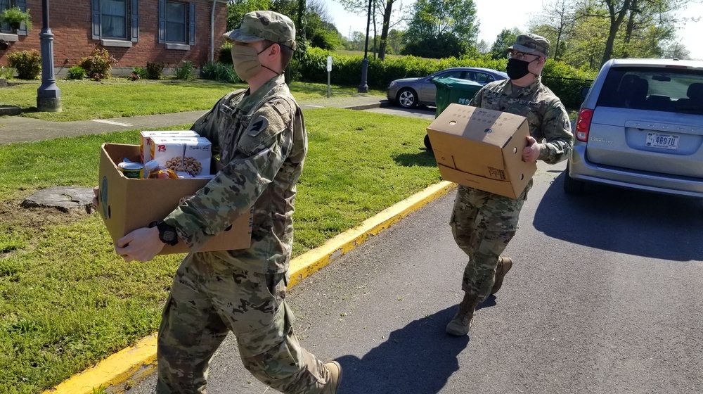 Kentucky Guard deliver groceries during pandemic
