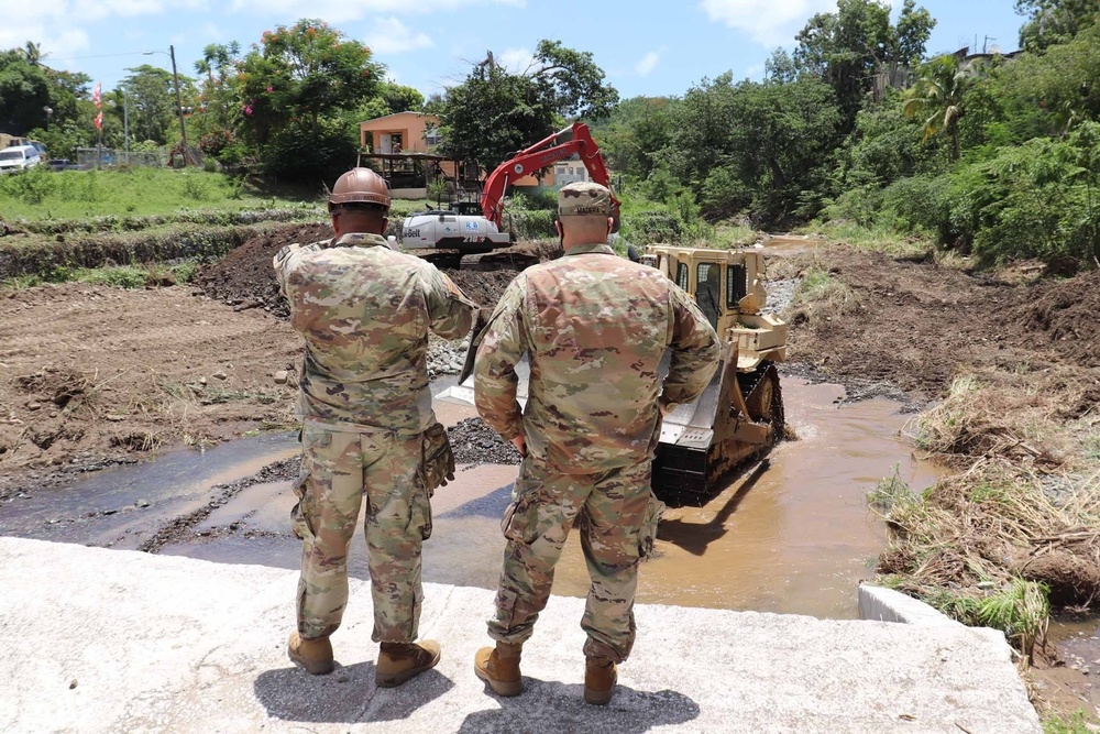 Cleaning and Dereadging Coamo River