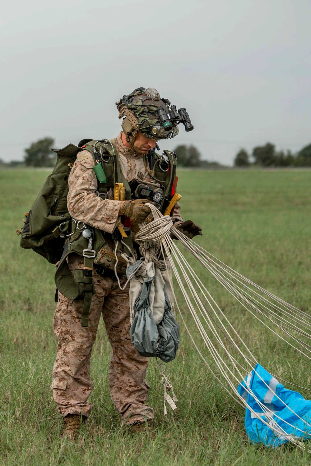 15th MEU Marines participate in high altitude-high opening course