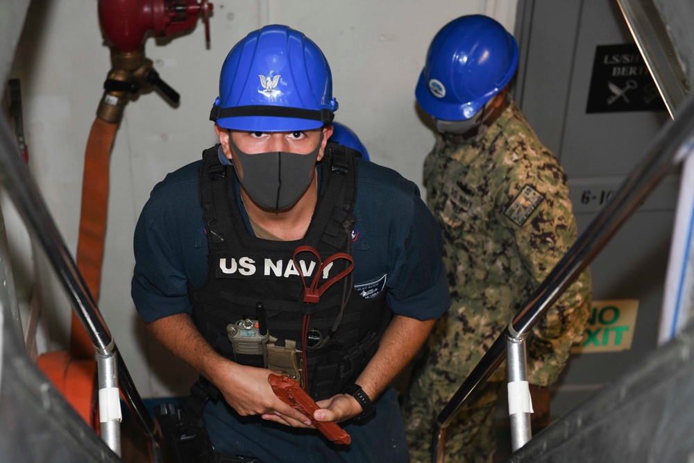 Blue Ridge Sailors Conduct Anti-terrorism Training