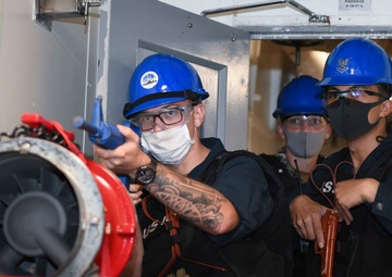 Blue Ridge Sailors Conduct Anti-terrorism Training