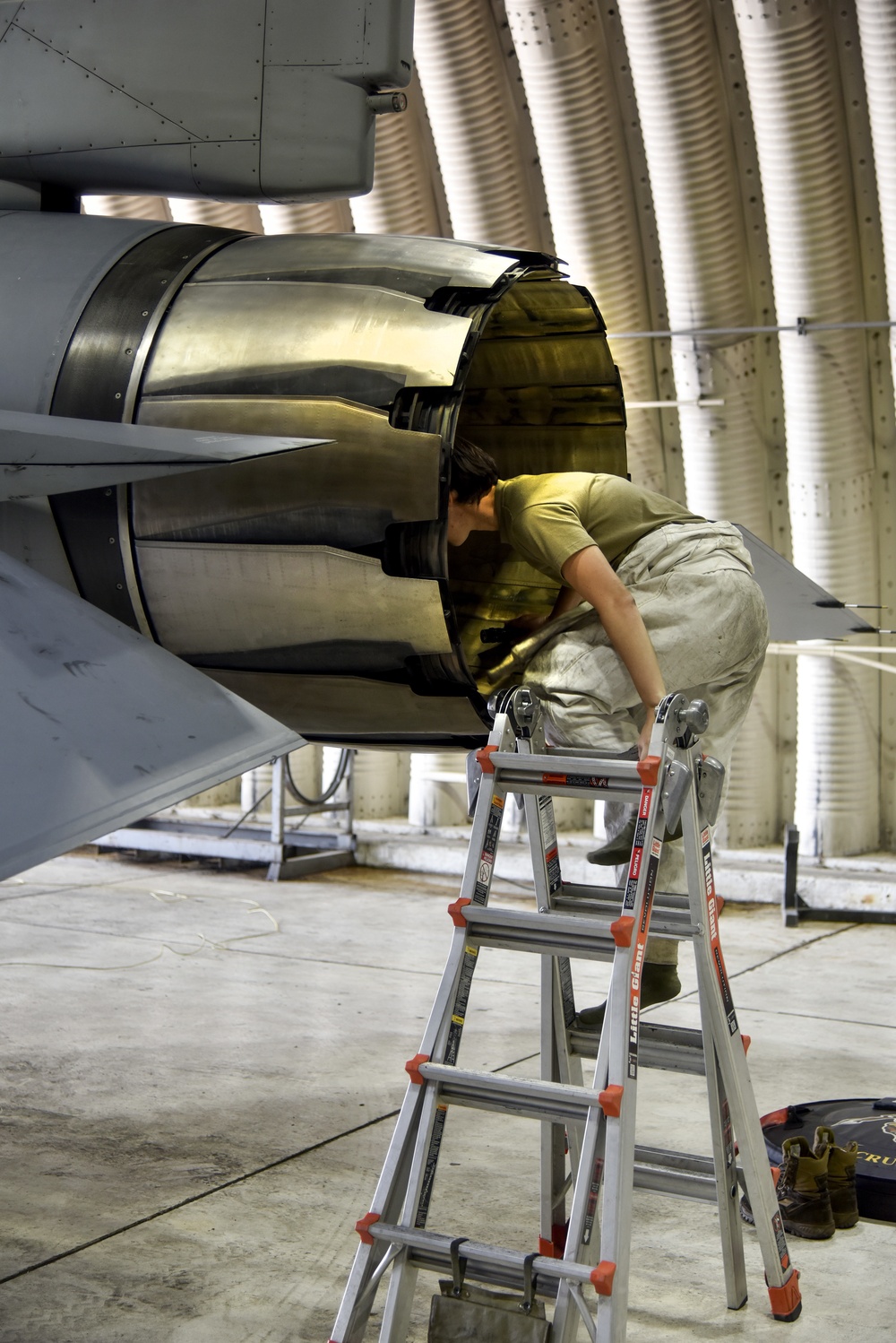 80th AMU conducts flight inspections