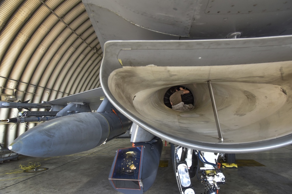 80th AMU conducts flight inspections