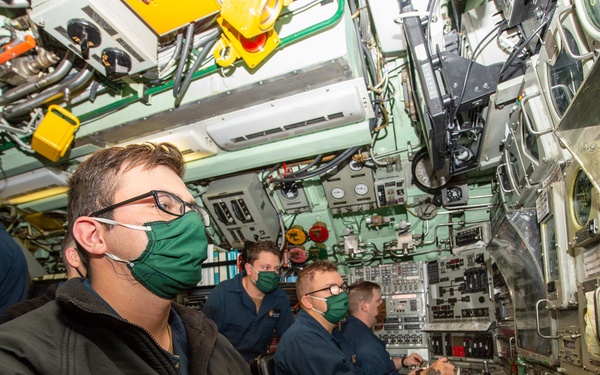 USS San Juan participates in Exercise Black Widow