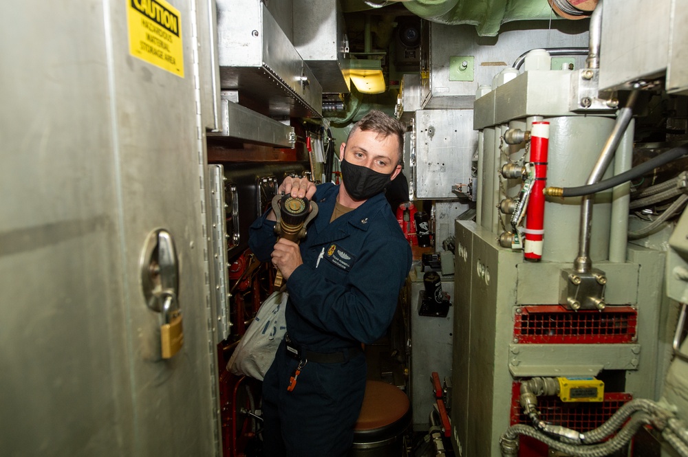 USS San Juan participates in Exercise Black Widow