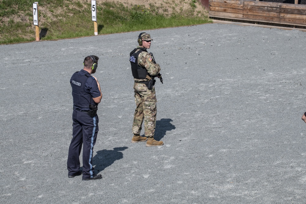 Partnership Shooting - USAG Ansbach Military Police  &amp; German Police