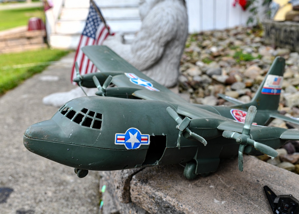 910th's biggest little fans recognized for support